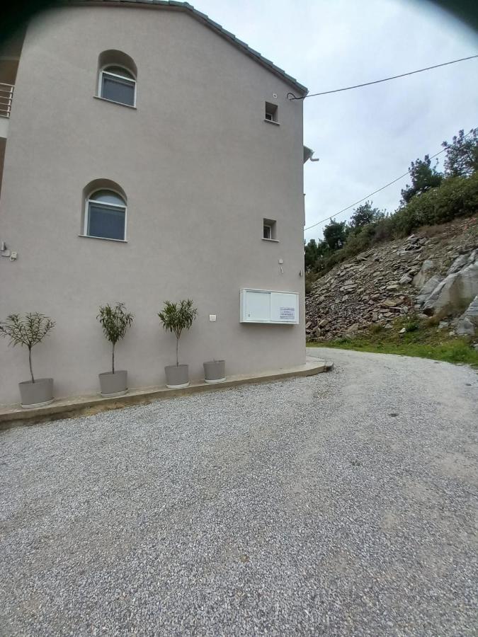 Elenis House Lejlighed Néa Péramos Eksteriør billede
